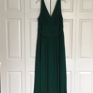 Elegant Deep Green V-Neck Maxi Dress